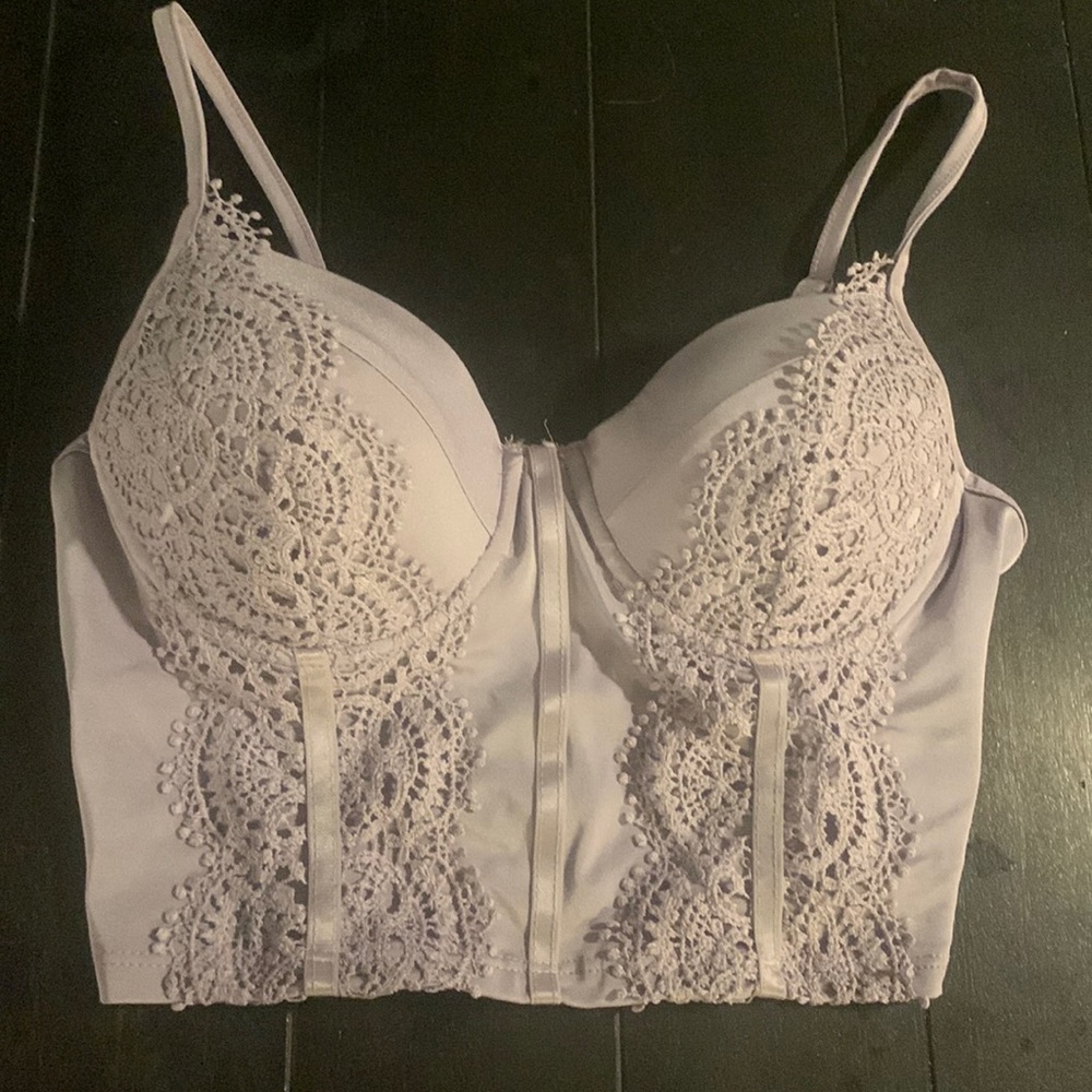 Small,Purple,floral,laced women’s cropped top